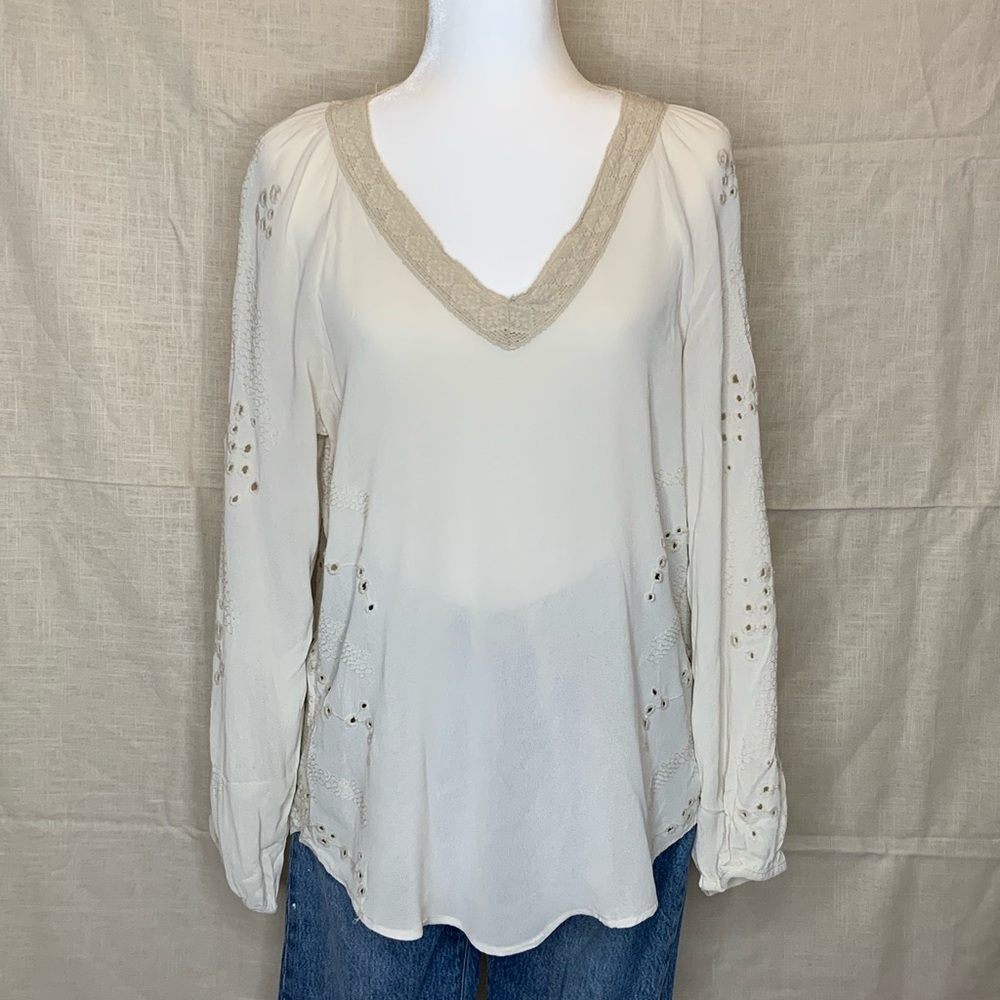 🕊XCVI Cream Eyelet Blouse🕊